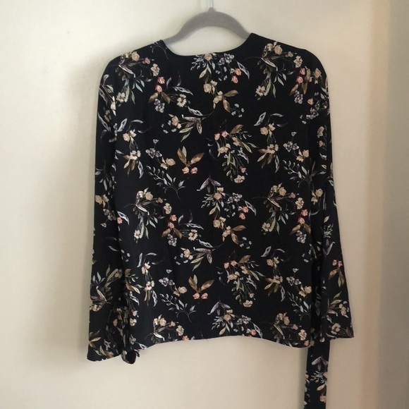 Dex - Black Floral  Bell Sleeves with Bow Size M - Picture 13 of 15